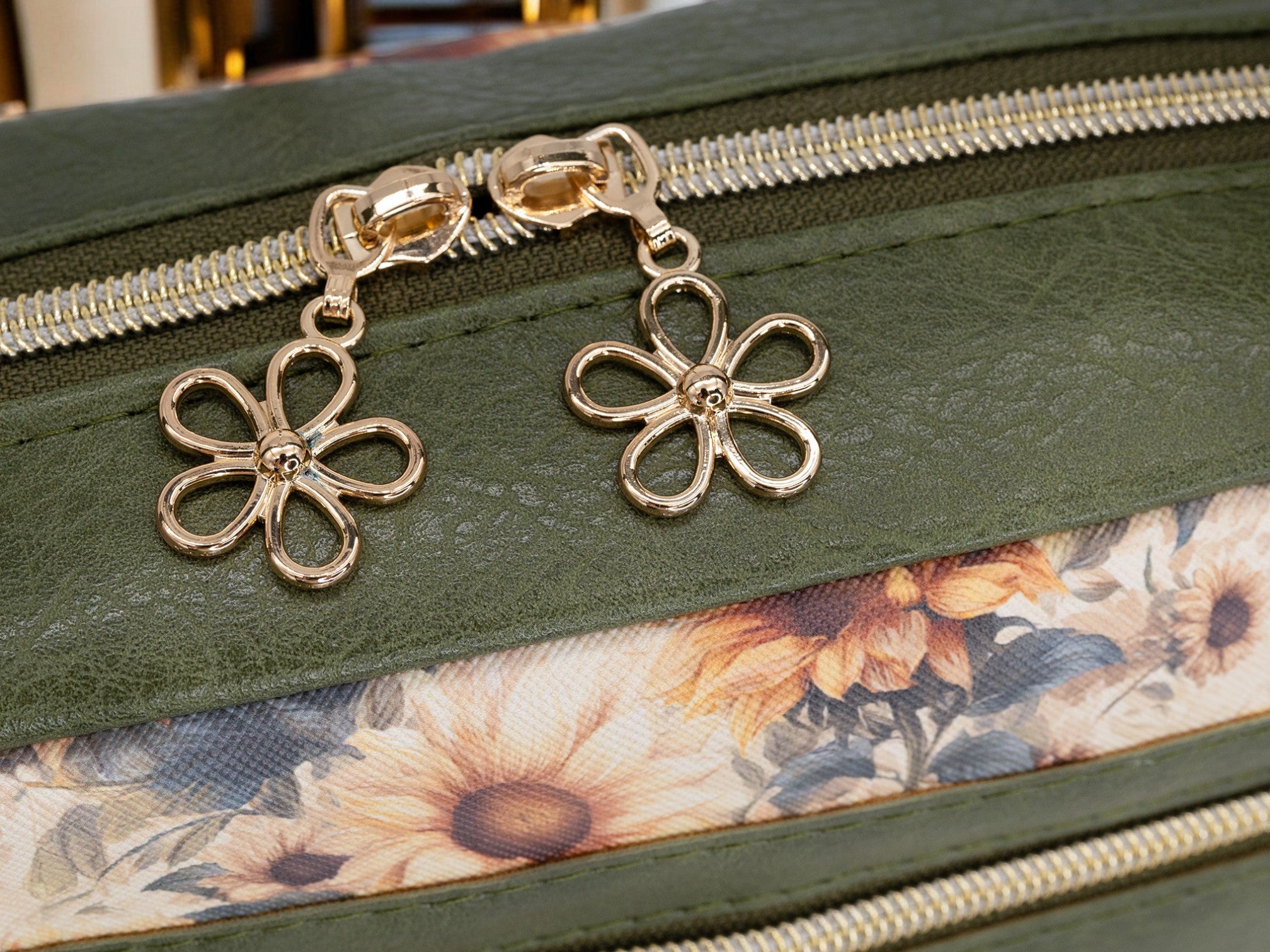 5 Zipper Pulls - Large Flower - Set of 4 – Sew Yours